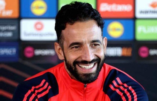 十大股票配资网址 8500万欧先生水土不服！曼联有意前蜜蜂神锋，身价4000万英镑